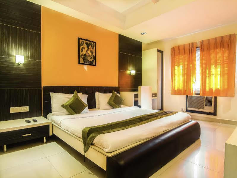 Treebo Trip Hive Hotel Chennai Exterior foto