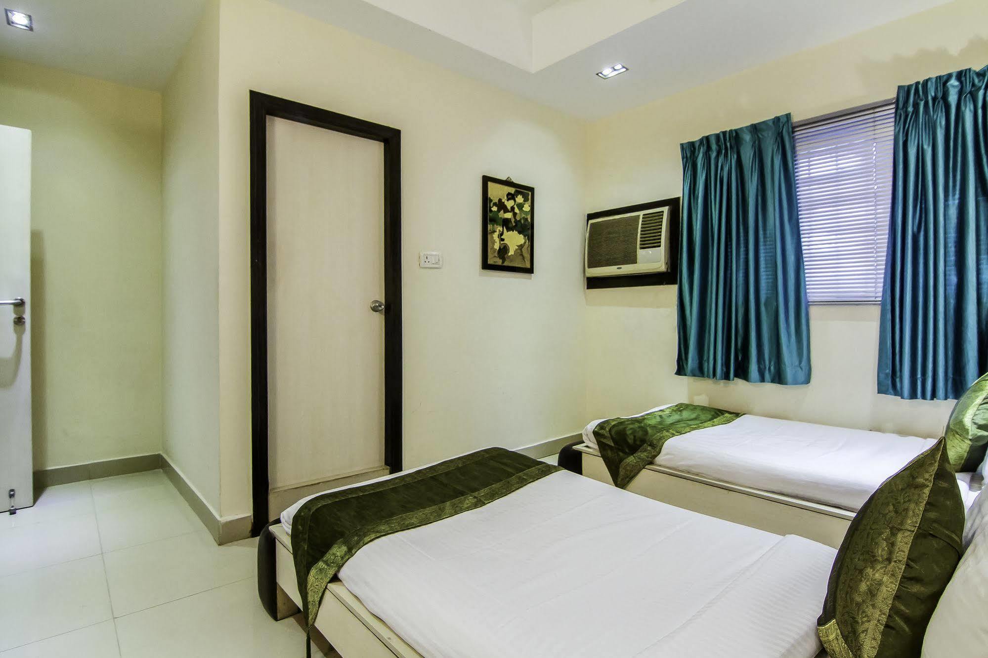 Treebo Trip Hive Hotel Chennai Exterior foto